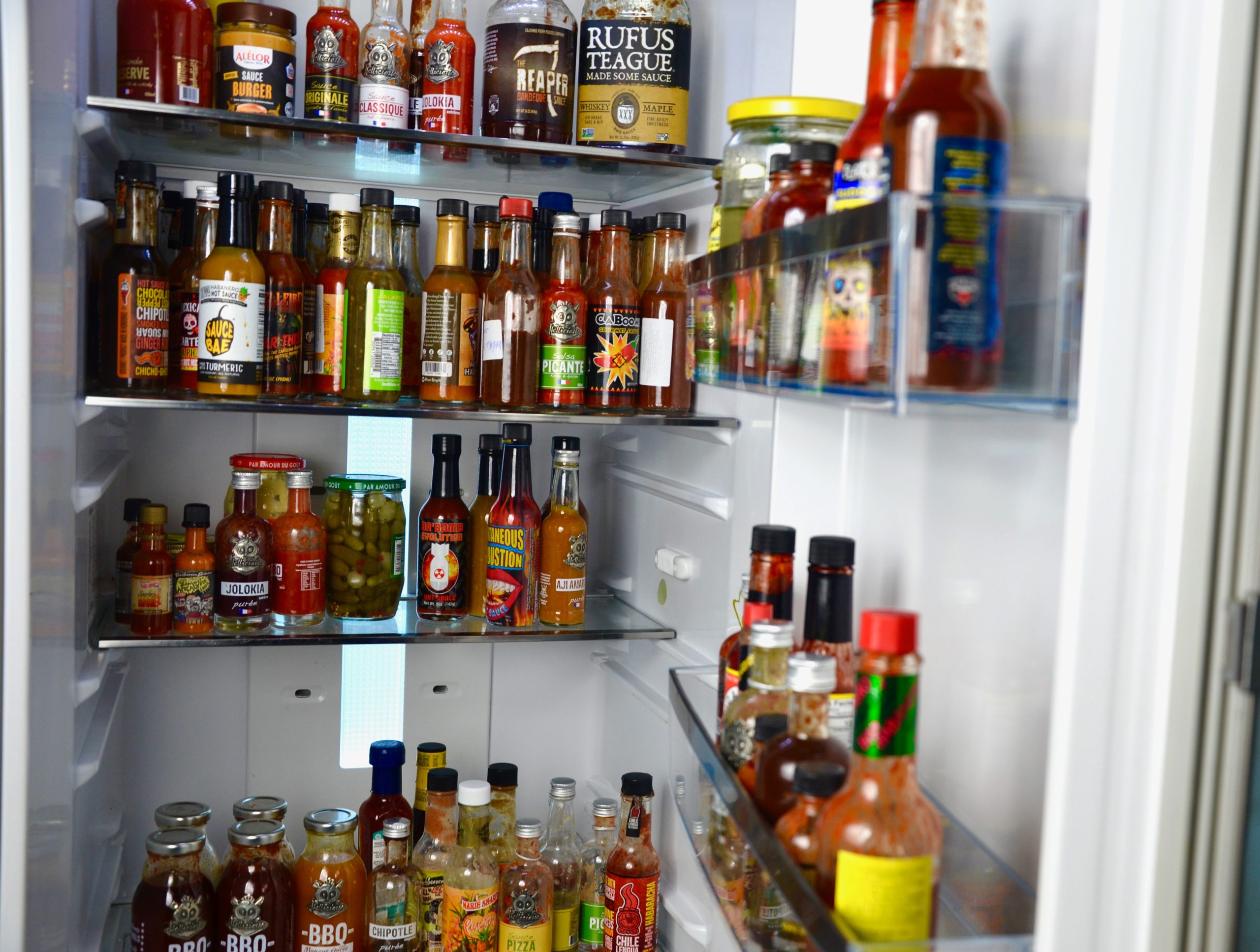 Le frigo le plus rempli de sauces piquantes ❤️‍🔥