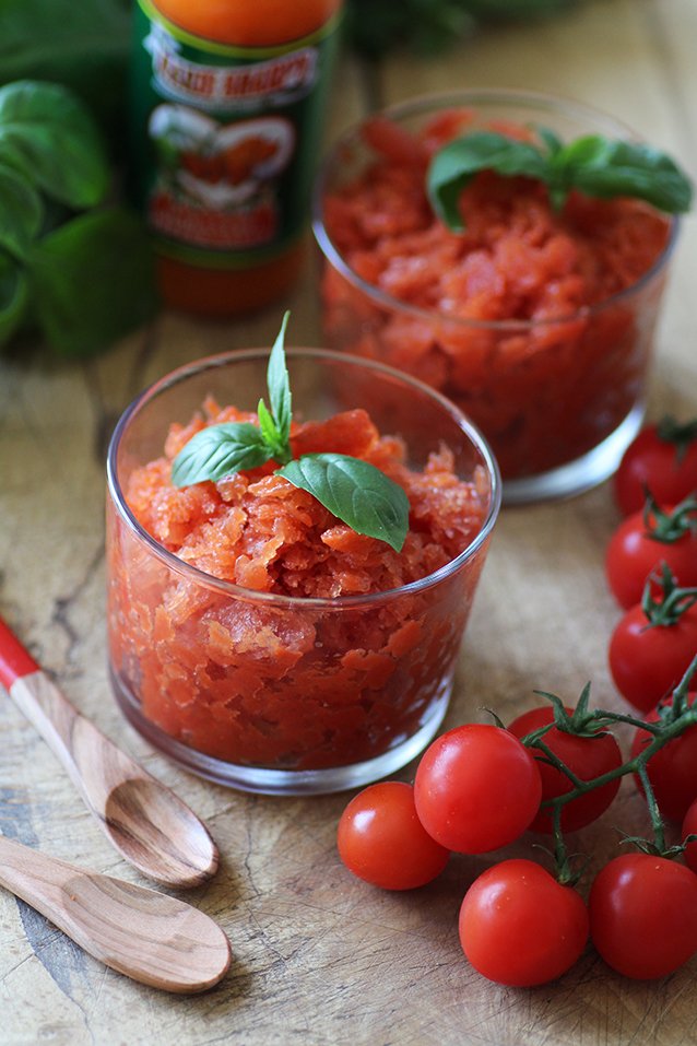 Granité piquant à la tomate