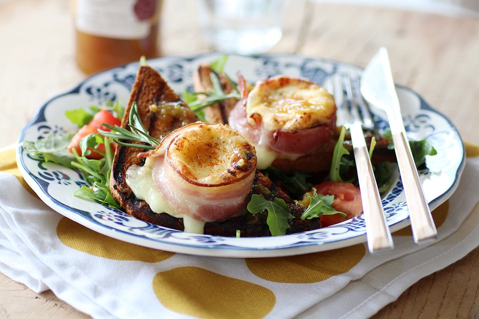 Salade de chèvre chaud