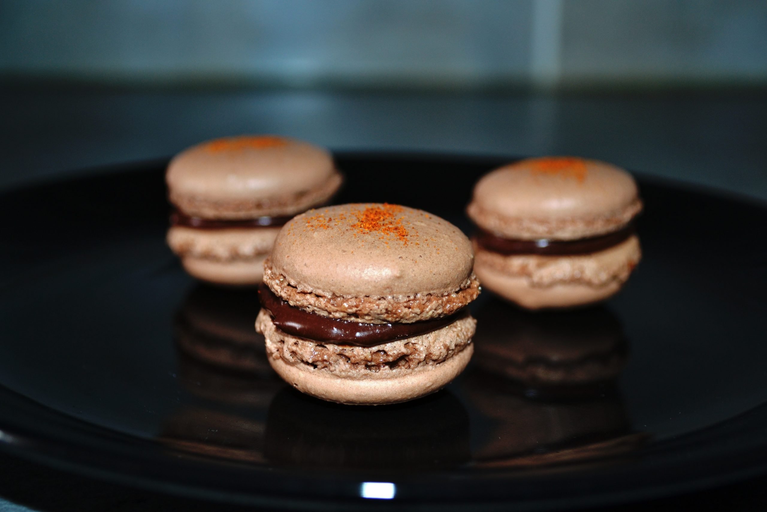 La recette des macarons au chocolat à la sauce piquante de Delphine
