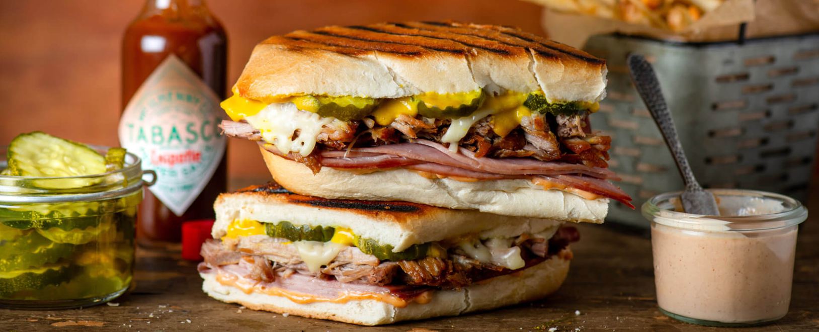 sauce piquante sandwiches